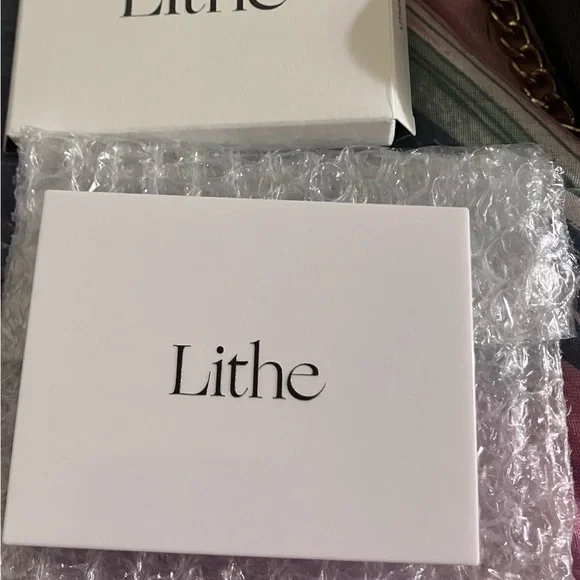 Lithe White Box - Picture 5 of 5